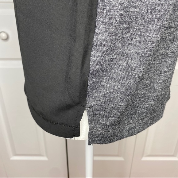 🔥SOLD🔥 Lou & Grey Sheer Sleeve T-Shirt Gray Black XS - Picture 9 of 16